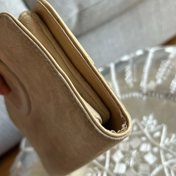 Giuseppe’s Zotti vintage beige green jeweled suede clutch - Picture 10 of 11